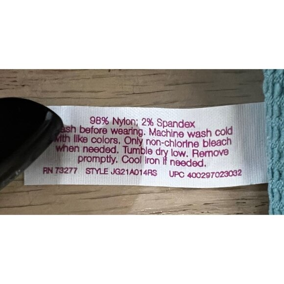 SO~ Sleeveless Crop Top ~ Size Medium ~ Green - Picture 5 of 5